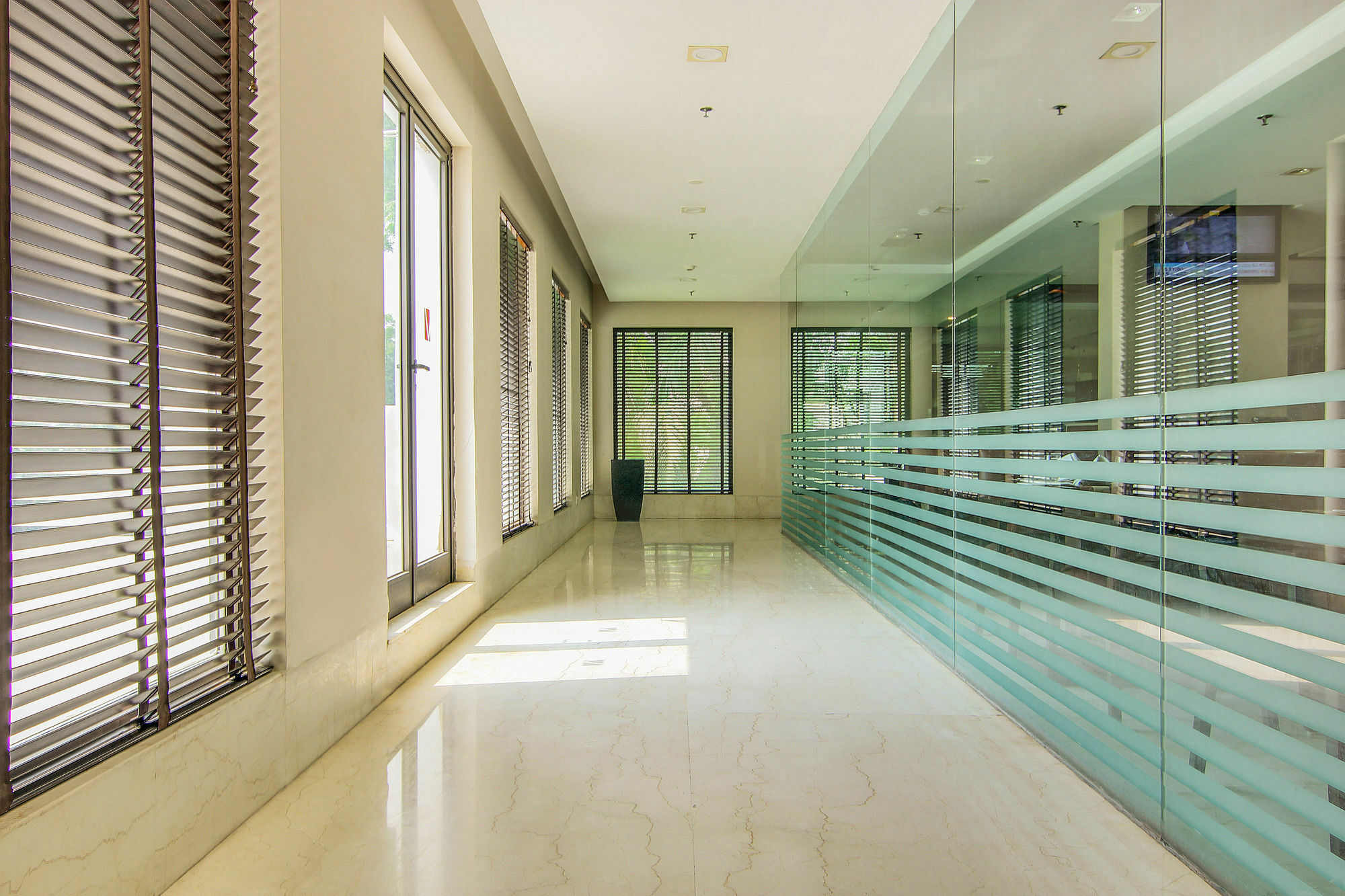 Hotel Vibe By The Lalit Traveller Faridabad Esterno foto